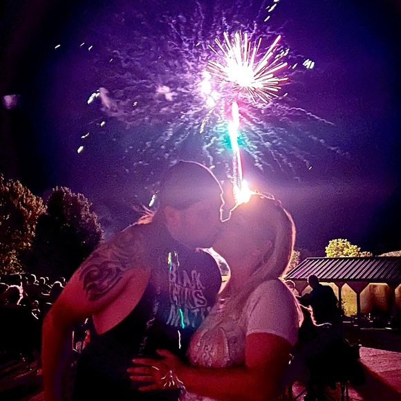 Hello! My name is Jen Handling - Picture 3 of 9